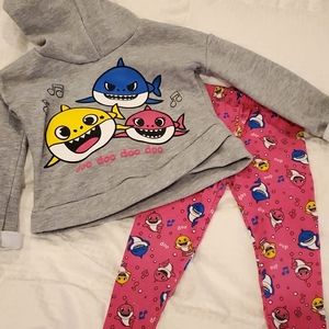 Nickelodeon Baby Shark leggings and hoodie set sz 3T EUC